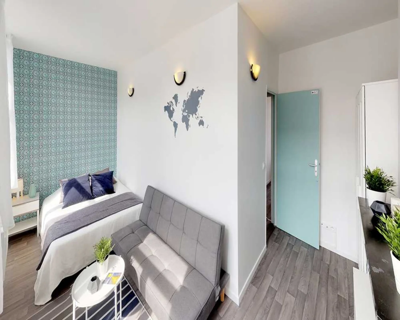 Student-friendly room in  with modern amenities