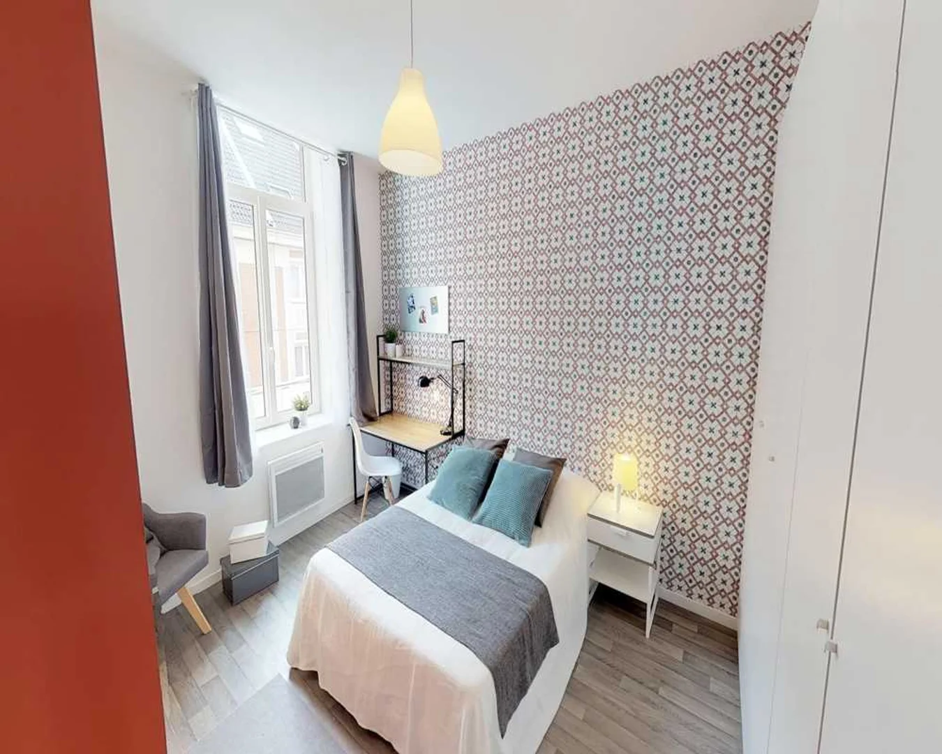 Chambre conviviale pour les étudiants dans  avec des équipements modernes