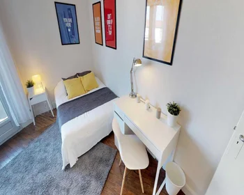 Chambre privée à Port Saint Etienne, image 1 de 12