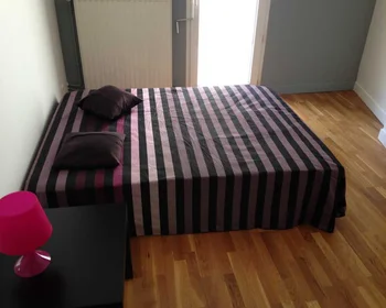 Private room at quai rambaud, image 1 of 9