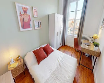 Quarto privado em Rue du Jardin public, imagem 1 de 10