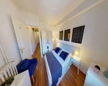 Stanza privata in boulevard d'Arcole, immagine 1 di 22