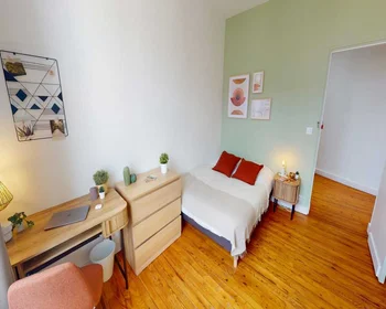 Private room at Rue du Jardin public, image 1 of 22