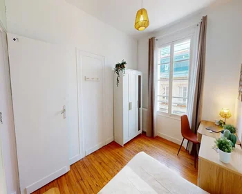 Private room at Rue du Jardin public, image 5 of 22