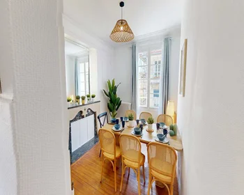Private room at Rue du Jardin public, image 18 of 24
