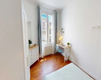 Private room at Rue du Jardin public, image 7 of 24