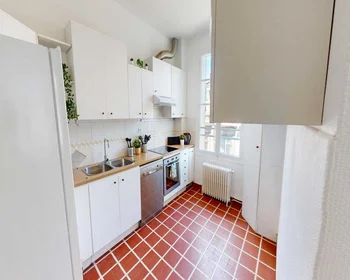 Private room at Rue du Jardin public, image 10 of 24