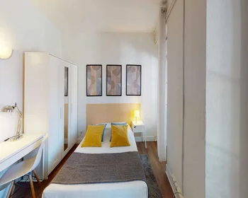 Stanza privata in boulevard d'Arcole, immagine 2 di 23