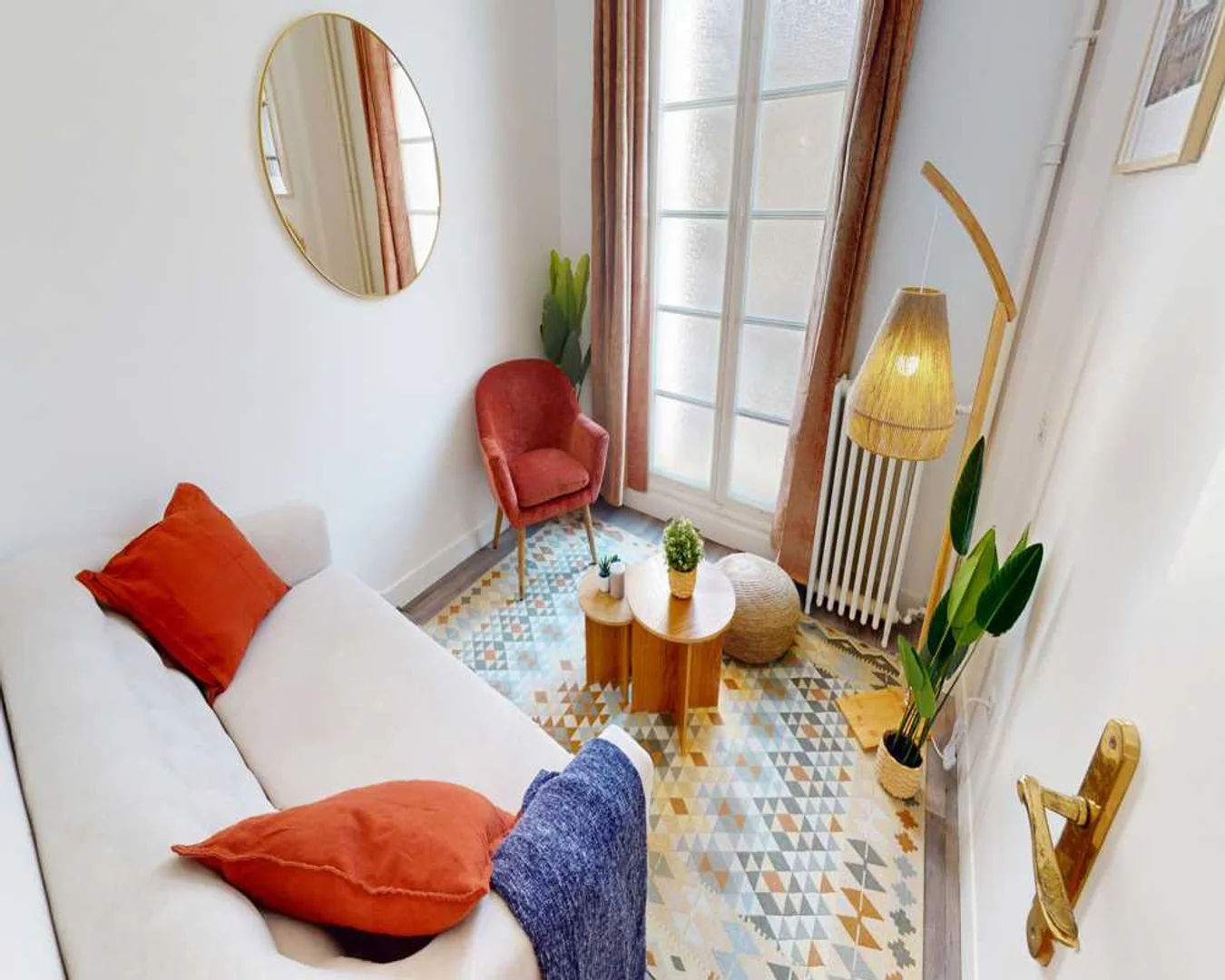 Student-friendly room in  with modern amenities