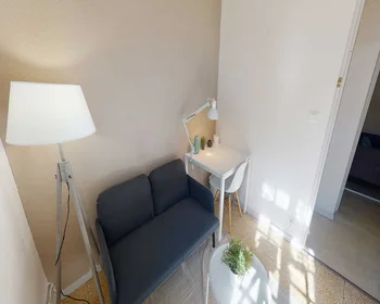 Quarto privado em rue du Faubourg du Courreau, imagem 4 de 17