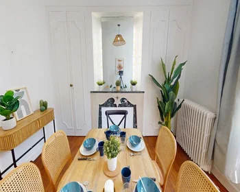Private room at Rue du Jardin public, image 13 of 22
