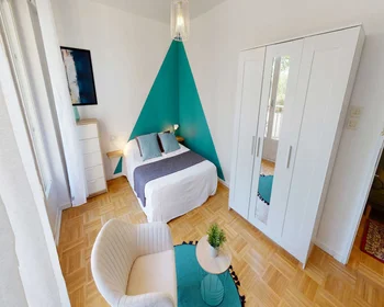 Quarto privado em rue des Emeraudes, imagem 1 de 17