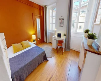 Quarto privado em rue Sainte-Ursule, imagem 1 de 10