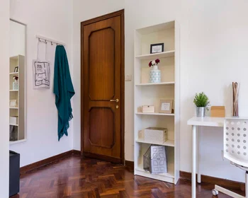 Private room at Viale Giovanni Vicini, image 7 of 11