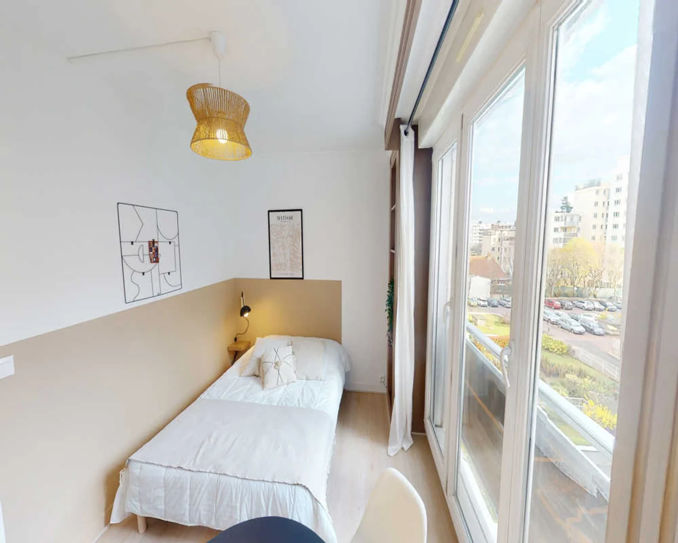 'de öğrenci dairesinde, tamamen mobilyalı kiralık oda