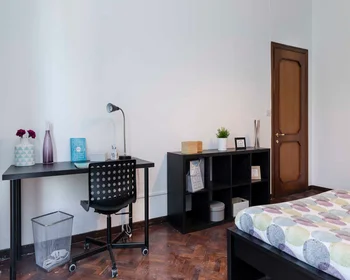 Habitación privada en Viale Giovanni Vicini, imagen 6 de 31