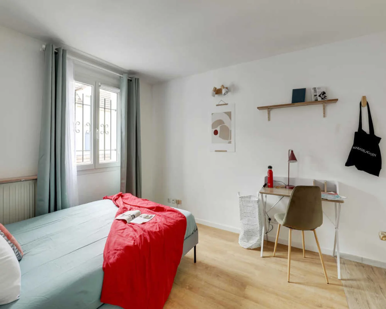 Chambre d'étudiant économique avec emplacement pratique dans 