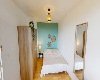 Chambre privée à Rue du Chemin Vert, image 1 de 16