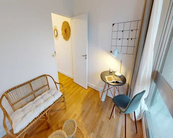 Private room at Rue de Sèvres, image 4 of 19