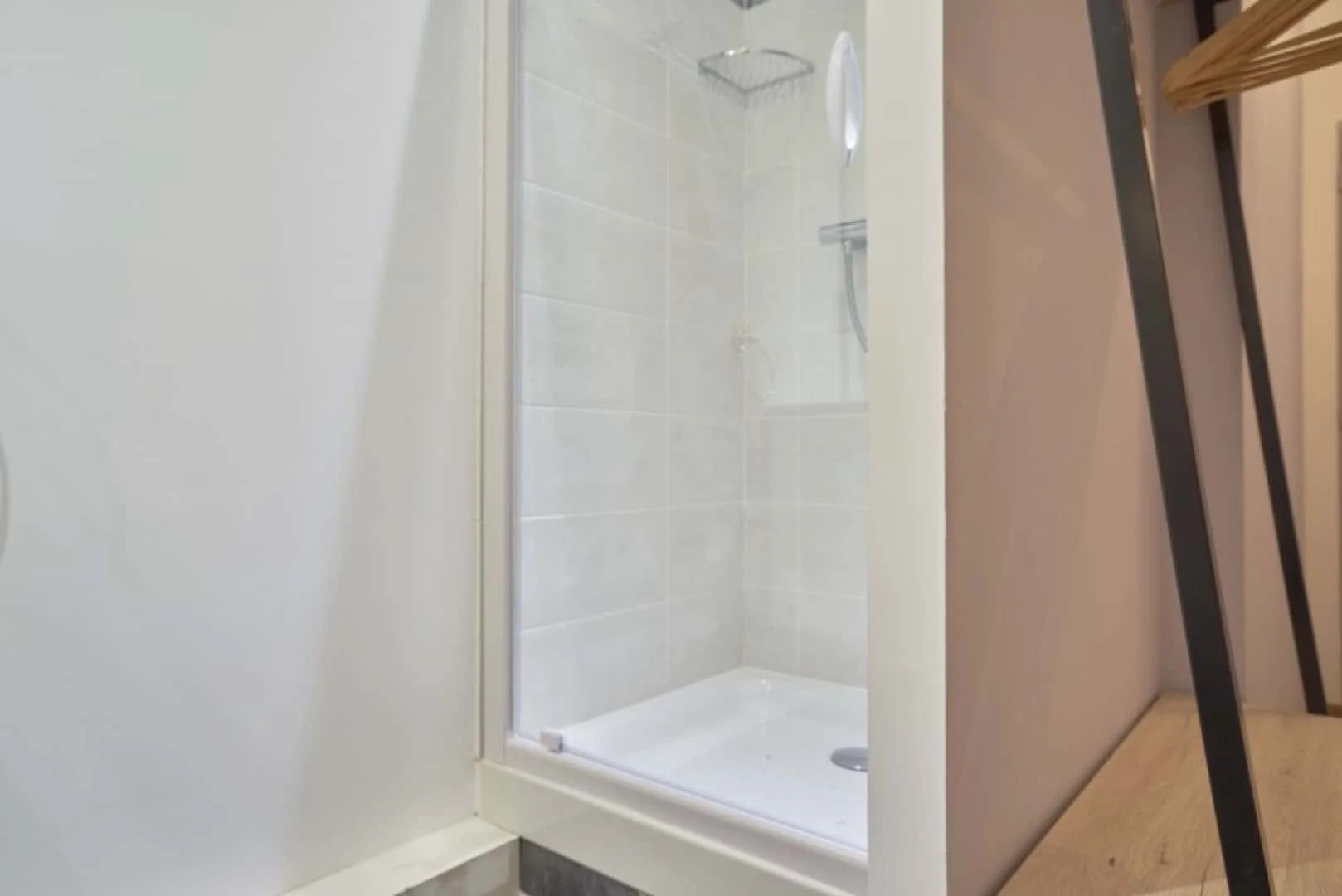 Habitación acogedora para estudiantes disponible en 