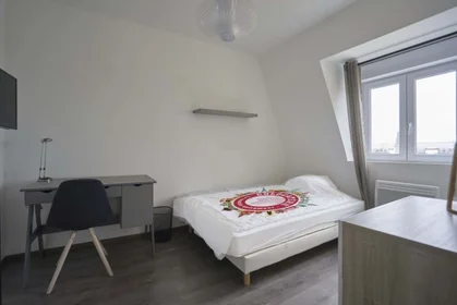 Private room at 93 Rue du Barbâtre, 51100 Reims, France, image 1 of 8
