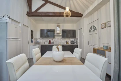 Private room at 93 Rue du Barbâtre, 51100 Reims, France, image 6 of 8