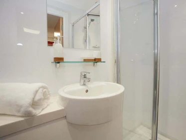 Stanza privata in Bolton Street, immagine 31 di 47