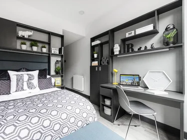 Private room at Mill Street, image 1 of 6