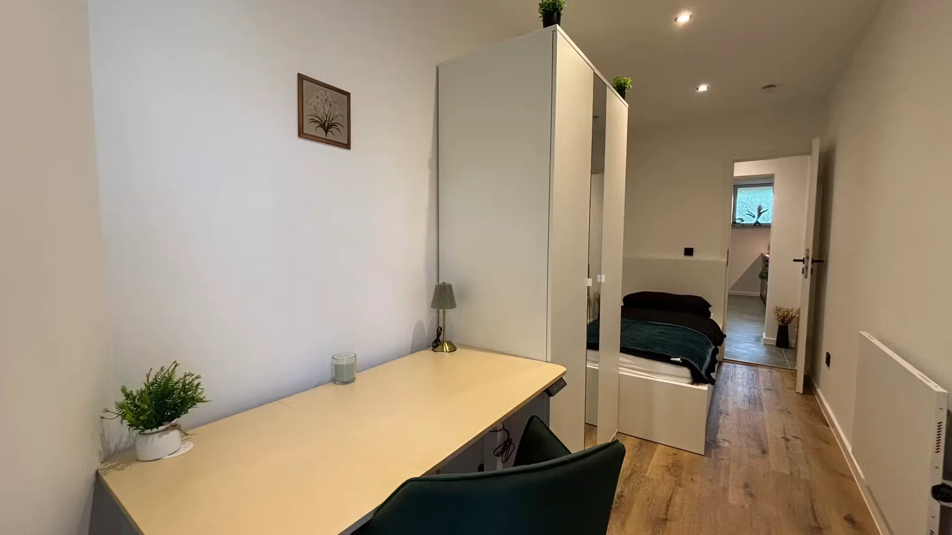 Habitación para estudiantes en con área de estudio y facilidades compartidas