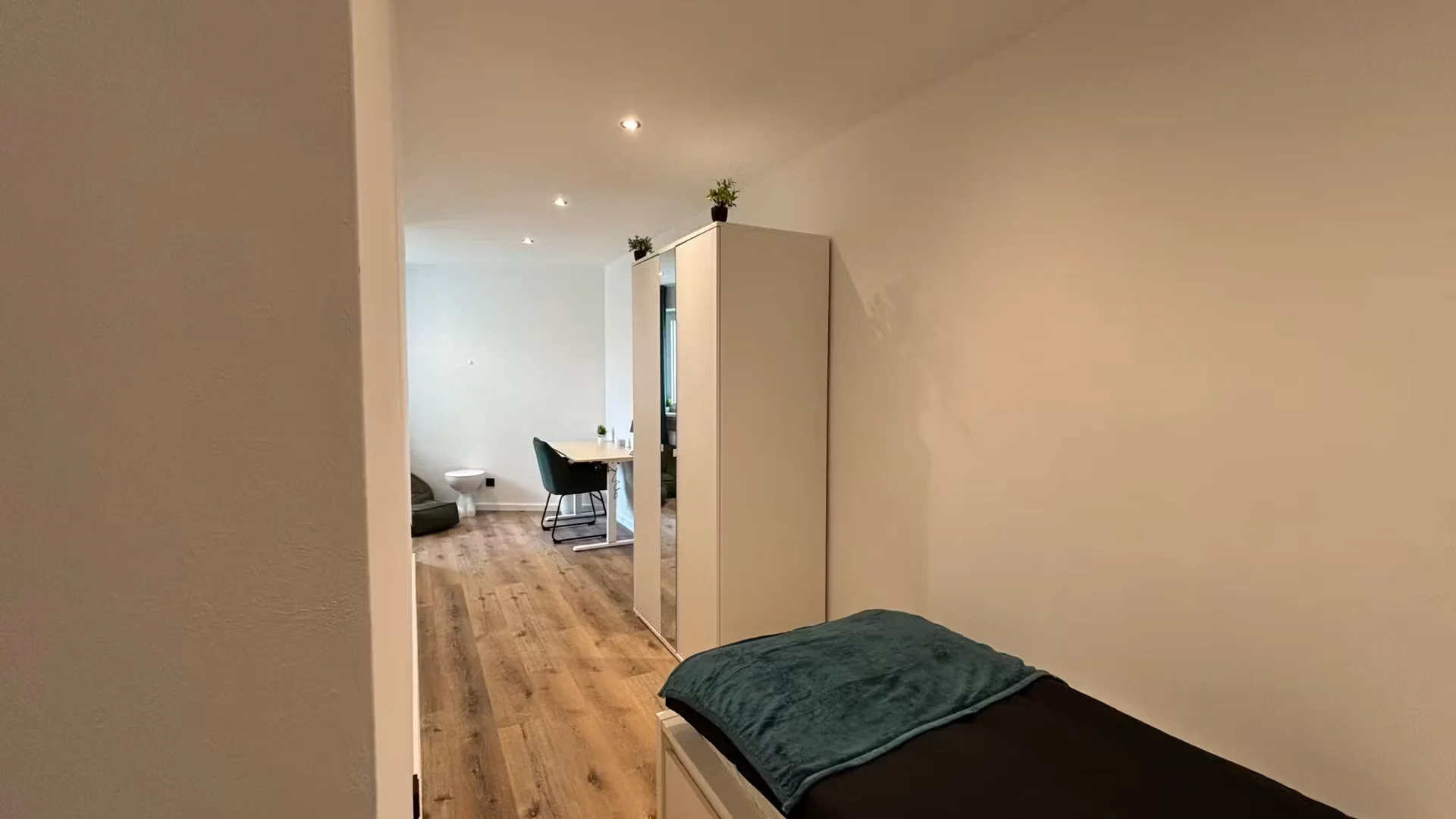 Habitación en apartamento estudiantil en alquiler en , completamente amueblado