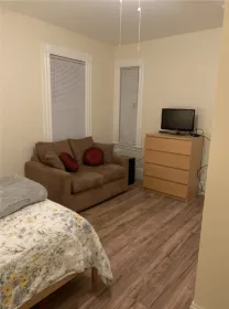 Mehrbettzimmer in 3-Zimmer-Wohnung Boston