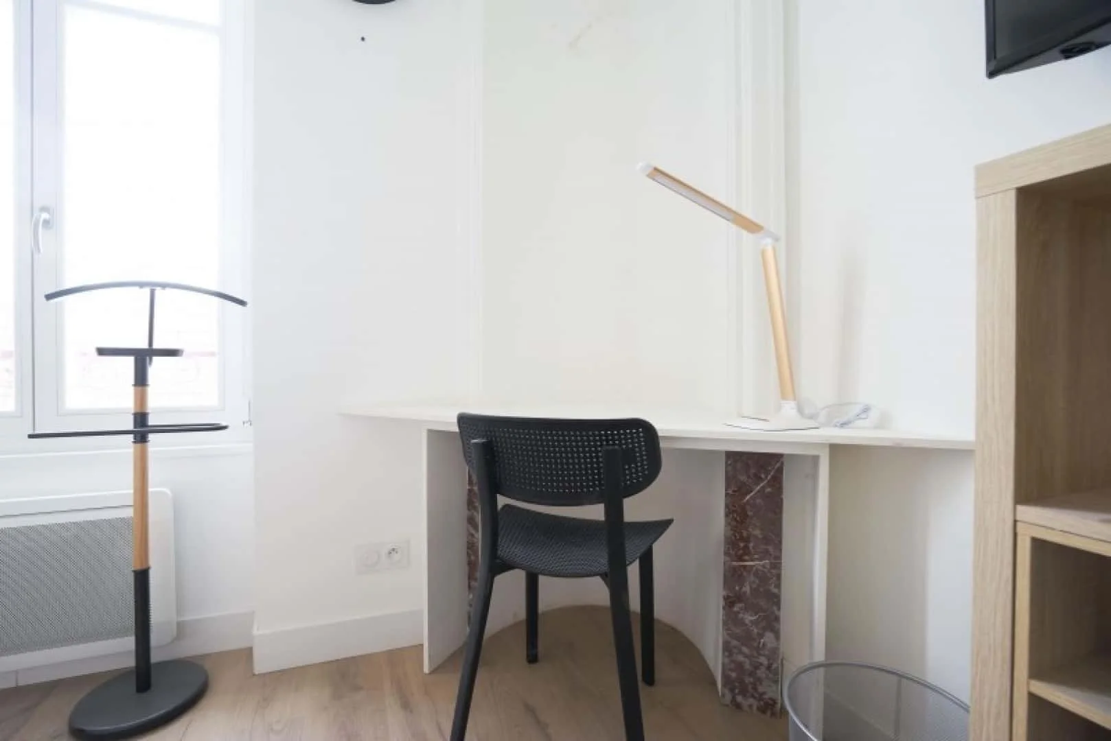 Habitación estudiantil amplia y cómoda en 