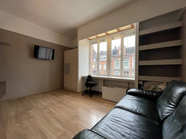 Room for rent in a shared flat in Lambersart