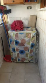 Privatzimmer in der Via Giuseppe Macchi, bild 15 von 15