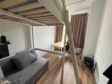 Privatzimmer in der Van Heemskerckstraat, bild 1 von 3