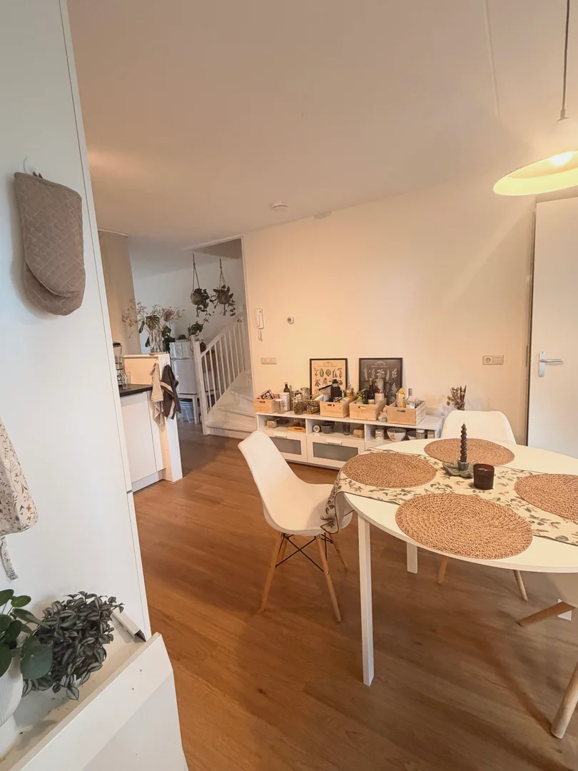 Habitación estudiantil económica con ubicación conveniente en 