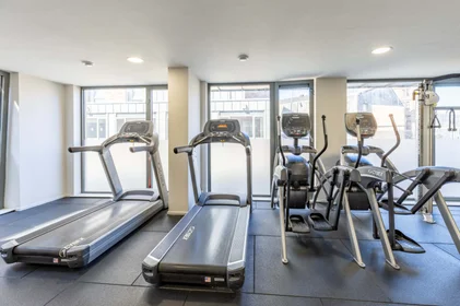 Habitación privada en residencia en 5 Dunaskin St, Glasgow G11 6QJ, United Kingdom, imagen 31 de 49