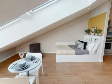 Stüdyo daire Ikamet yerinde konumu Wellgreen Pl, Stirling FK8 2EG, United Kingdom                 , 10 14 görüntüsü