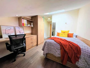 Özel oda Ikamet yerinde konumu Waterside Court, Whipcord Ln, Chester CH1 4GD, United Kingdom, 1 35 görüntüsü