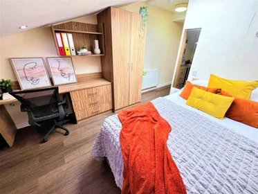 Özel oda Ikamet yerinde konumu Waterside Court, Whipcord Ln, Chester CH1 4GD, United Kingdom, 2 35 görüntüsü
