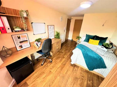 Özel oda Ikamet yerinde konumu Waterside Court, Whipcord Ln, Chester CH1 4GD, United Kingdom, 15 35 görüntüsü