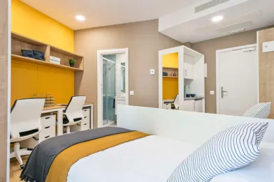 Shared room in 3-bedroom flat sevilla