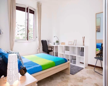 Chambre à louer dans un appartement en colocation à Milan