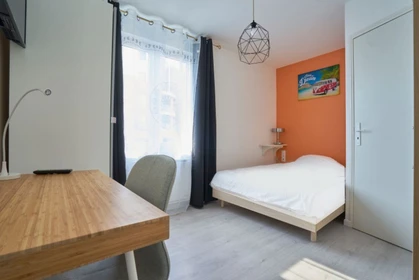 Helles Privatzimmer in Lille