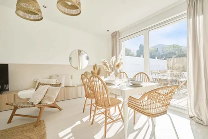 Habitación privada en 12 Rue des Cent-Têtes, 59300 Valenciennes, France, imagen 11 de 23