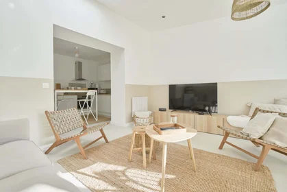 Habitación privada en 12 Rue des Cent-Têtes, 59300 Valenciennes, France, imagen 12 de 23