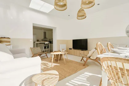 Habitación privada en 12 Rue des Cent-Têtes, 59300 Valenciennes, France, imagen 13 de 23