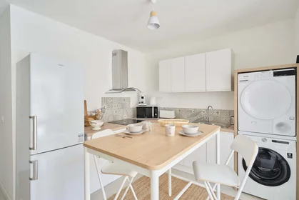 Habitación privada en 12 Rue des Cent-Têtes, 59300 Valenciennes, France, imagen 17 de 23