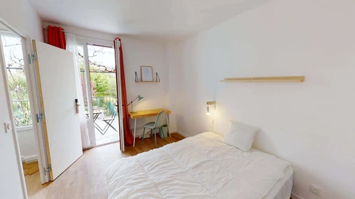 Quarto barato em Issy-les-moulineaux