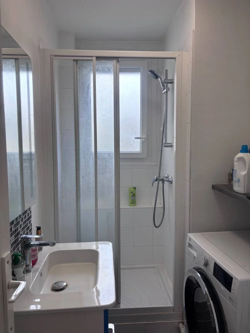 Quarto amigo do estudante em  com comodidades modernas